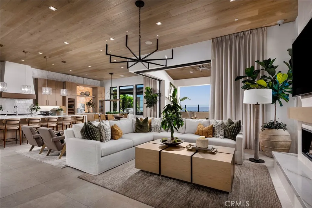 Additional image 27 of 552 Peninsula, Irvine, CA 92602