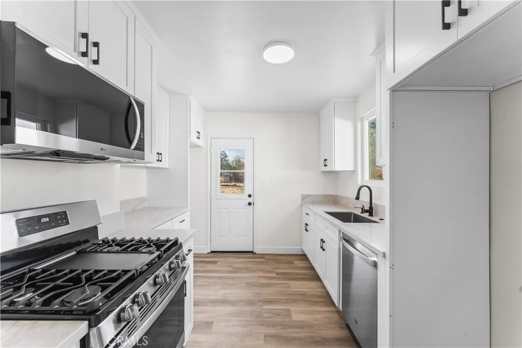 Additional image 51 of 42221 52nd St W, Lancaster, CA 93536