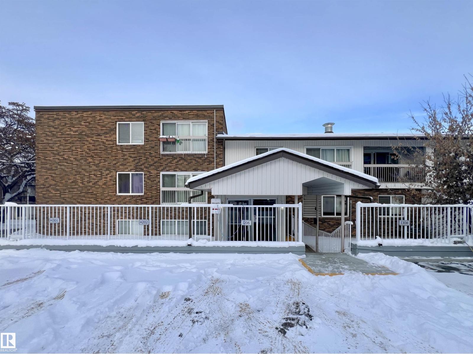 #303 11450 40 AV NW|Edmonton, Alberta T6J0R5