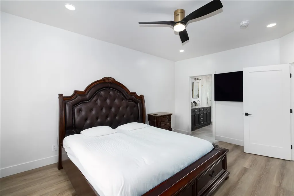 Additional image 40 of 5439 Gentry Avenue, Valley Village, CA 91607