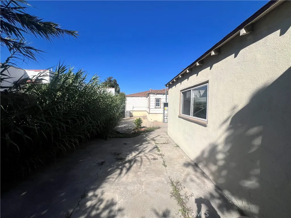 Additional image 15 of 1500 W 96th St, Los Angeles, CA 90047