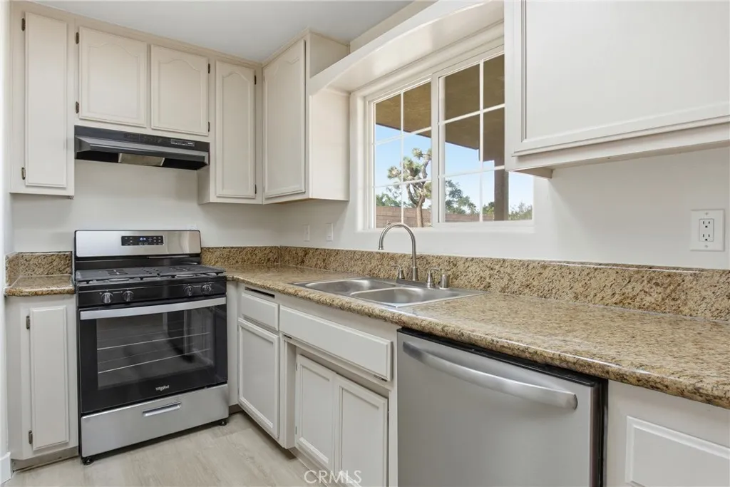 Additional image 18 of 17964 Hackberry St, Hesperia, CA 92345