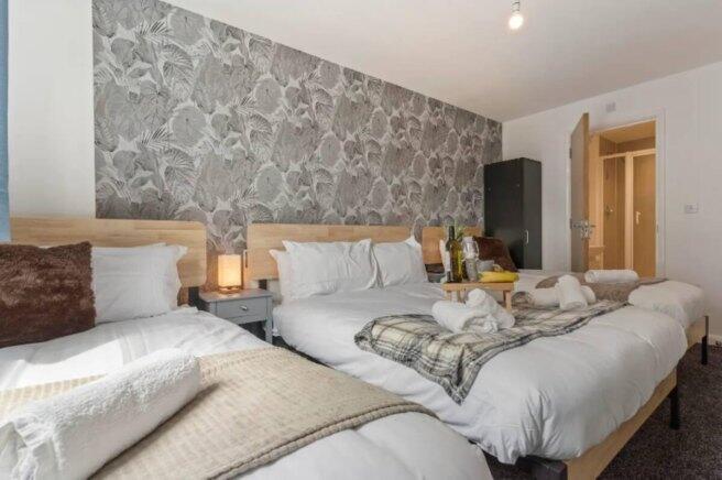 Additional image 18 of 165 Granville Street