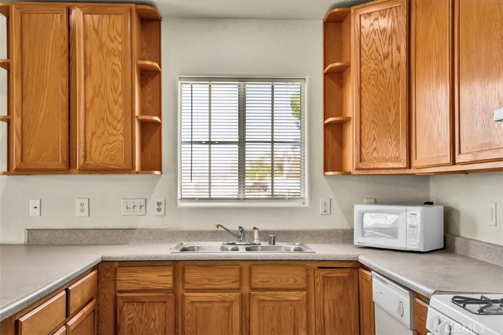 Additional image 10 of 5564 Mariposa, 29 Palms, CA 92277