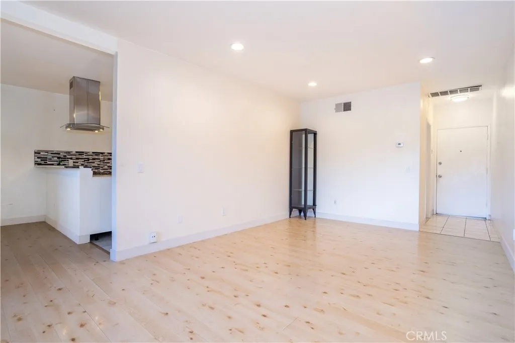 Additional image 23 of 6255 Woodman ave Unit 207, Valley Glen, CA 91401