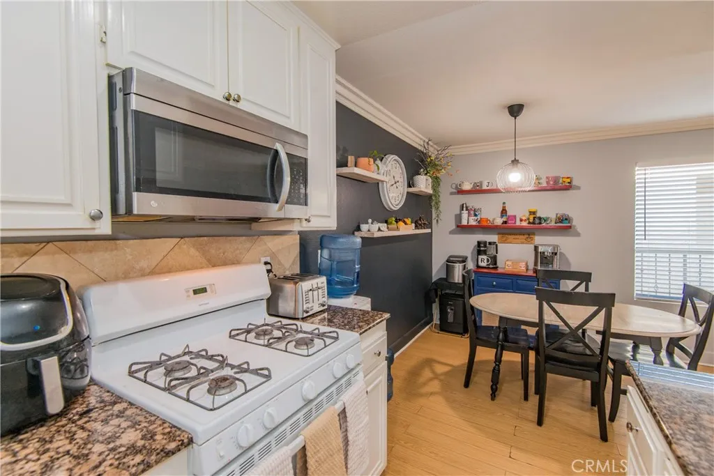 Additional image 28 of 7045 Woodley Avenue Unit 218, Van Nuys, CA 91406