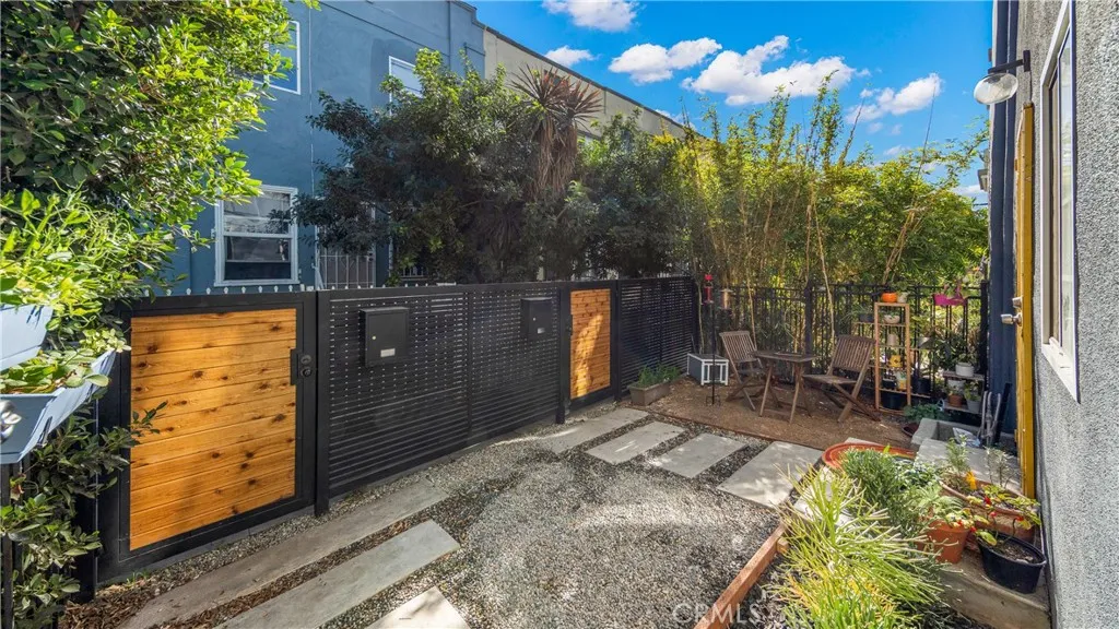 Additional image 8 of 217 Columbia Place, Los Angeles, CA 90026