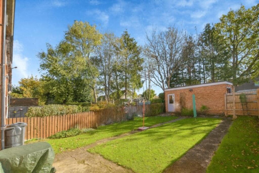 Additional image 3 of How Wood, Park Street, St. Albans