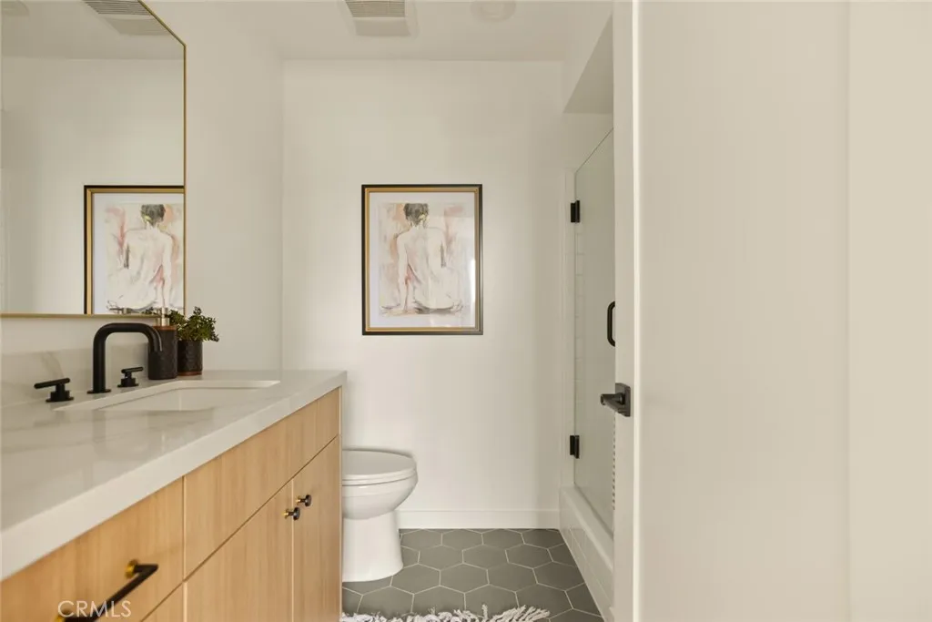 Additional image 48 of 334 Gladys Avenue Unit 305, Long Beach, CA 90814