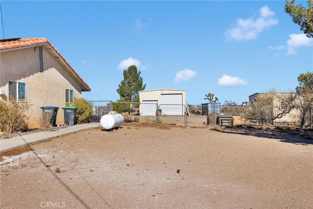 Additional image 86 of 10834 Mono Rd, Victorville, CA 92392