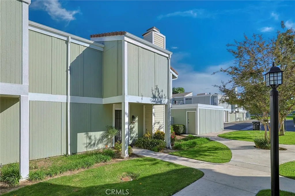 Additional image 5 of 27130 Hidaway Ave Unit 2, Canyon Country, CA 91351