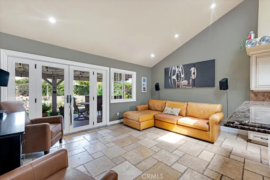 Additional image 42 of 10061 Cozycroft Ave, Chatsworth, CA 91311