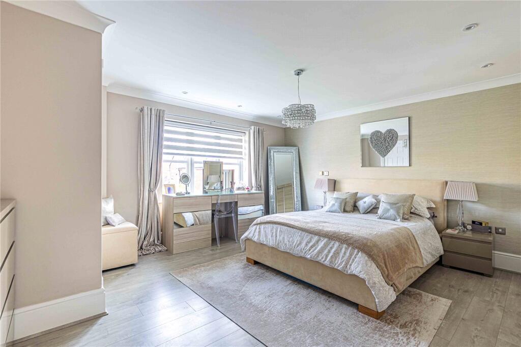 Additional image 10 of Beningfield Drive, St. Albans, Hertfordshire, AL2