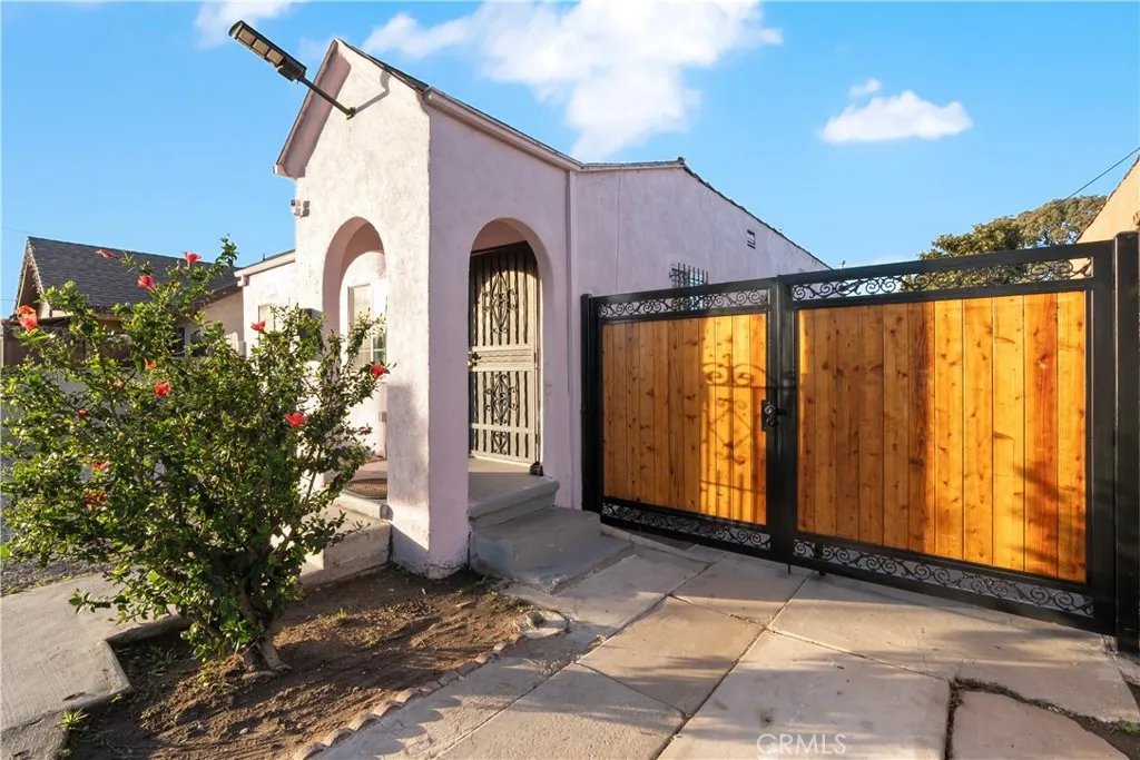 Additional image 2 of 641 W 108th St, Los Angeles, CA 90044