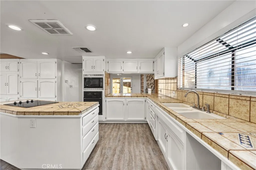 Additional image 36 of 4116 Erin Ct, Bakersfield, CA 93309