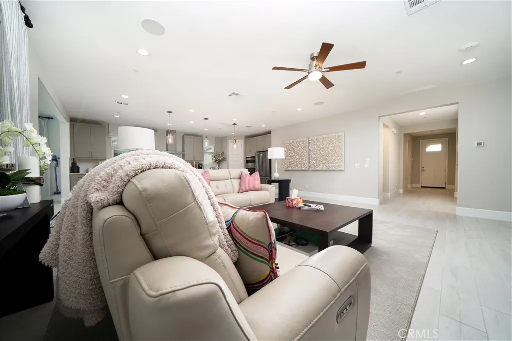 Additional image 5 of 16654 Elk Grove Ln, Lake Elsinore, CA 92530