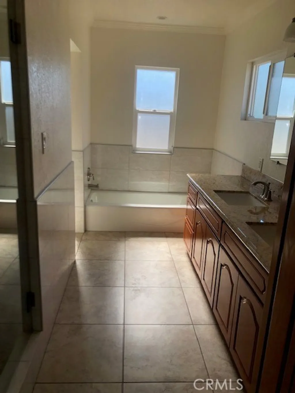 Additional image 33 of 1009 S Rimpau Blvd, Los Angeles, CA 90019