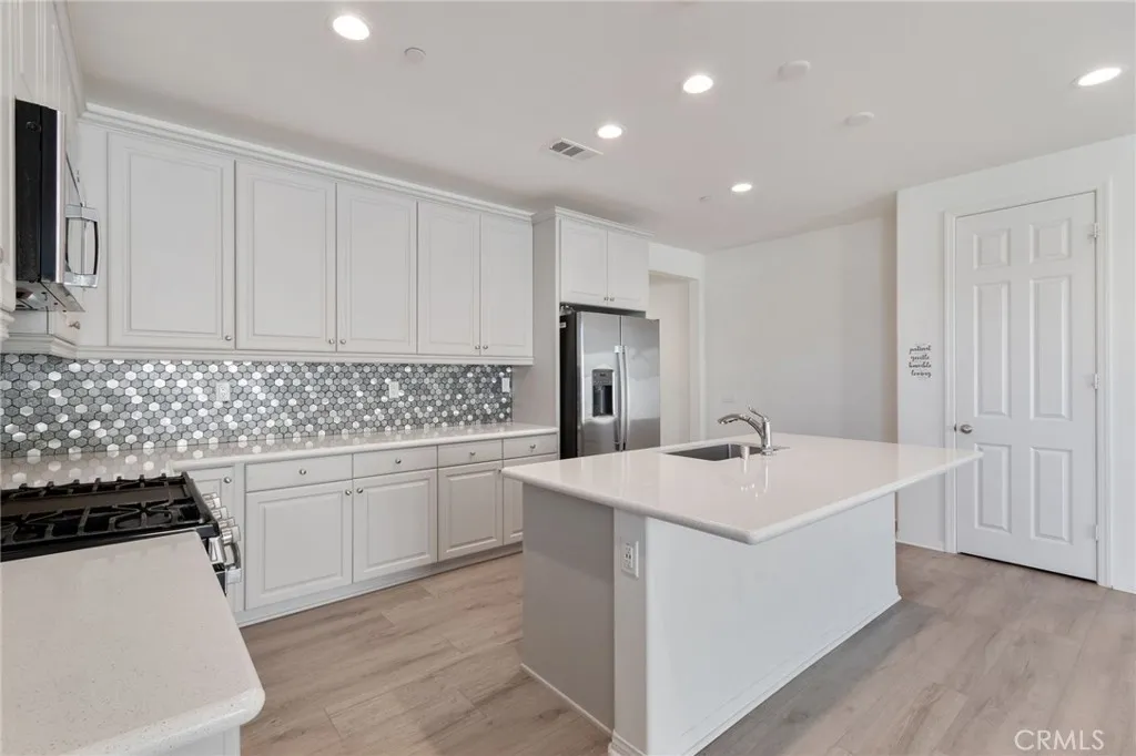 Additional image 15 of 6135 W Avenue J9, Lancaster, CA 93536