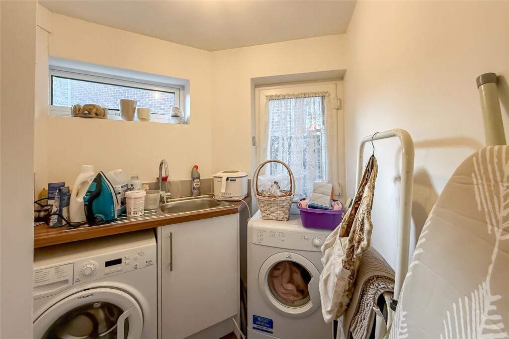 Additional image 17 of Tiverton Court, Harpenden, Hertfordshire, AL5