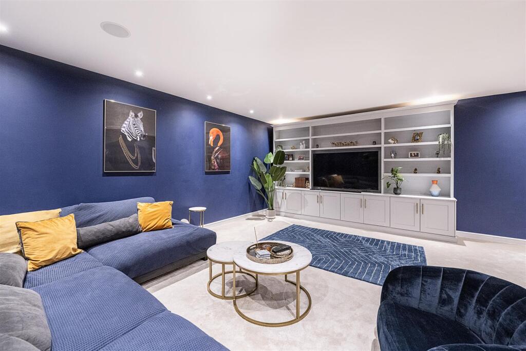 Additional image 4 of Green Lawns Close, Harpenden