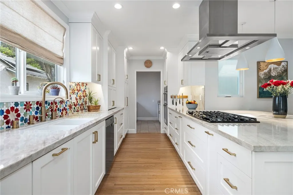 Additional image 8 of 16600 Gilmore Street, Lake Balboa, CA 91406