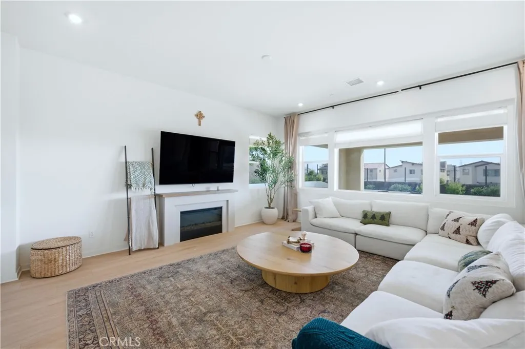 Additional image 5 of 15957 Butterfly Drive, Fontana, CA 92336