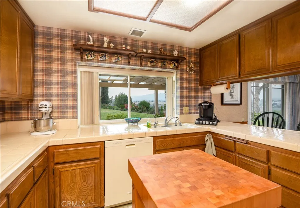 Additional image 14 of 871 Kevin, Corona, CA 92878