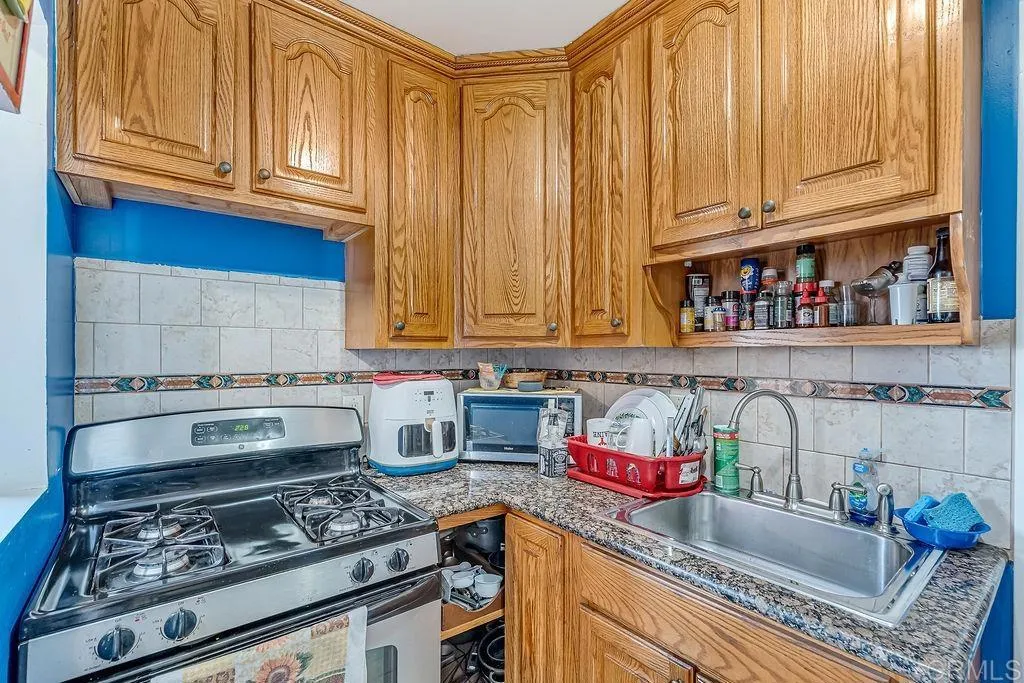 Additional image 74 of 927 S Eucalyptus Ave, Inglewood, CA 90301