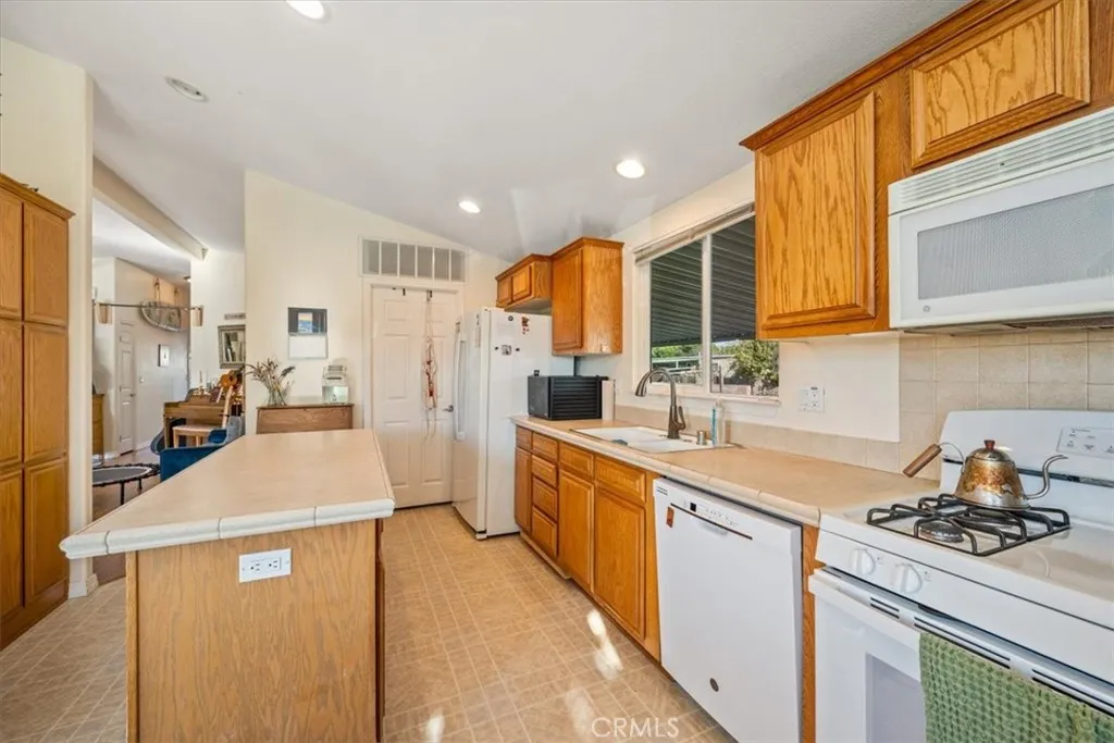 Additional image 27 of 393 Uranus Court, Nipomo, CA 93444