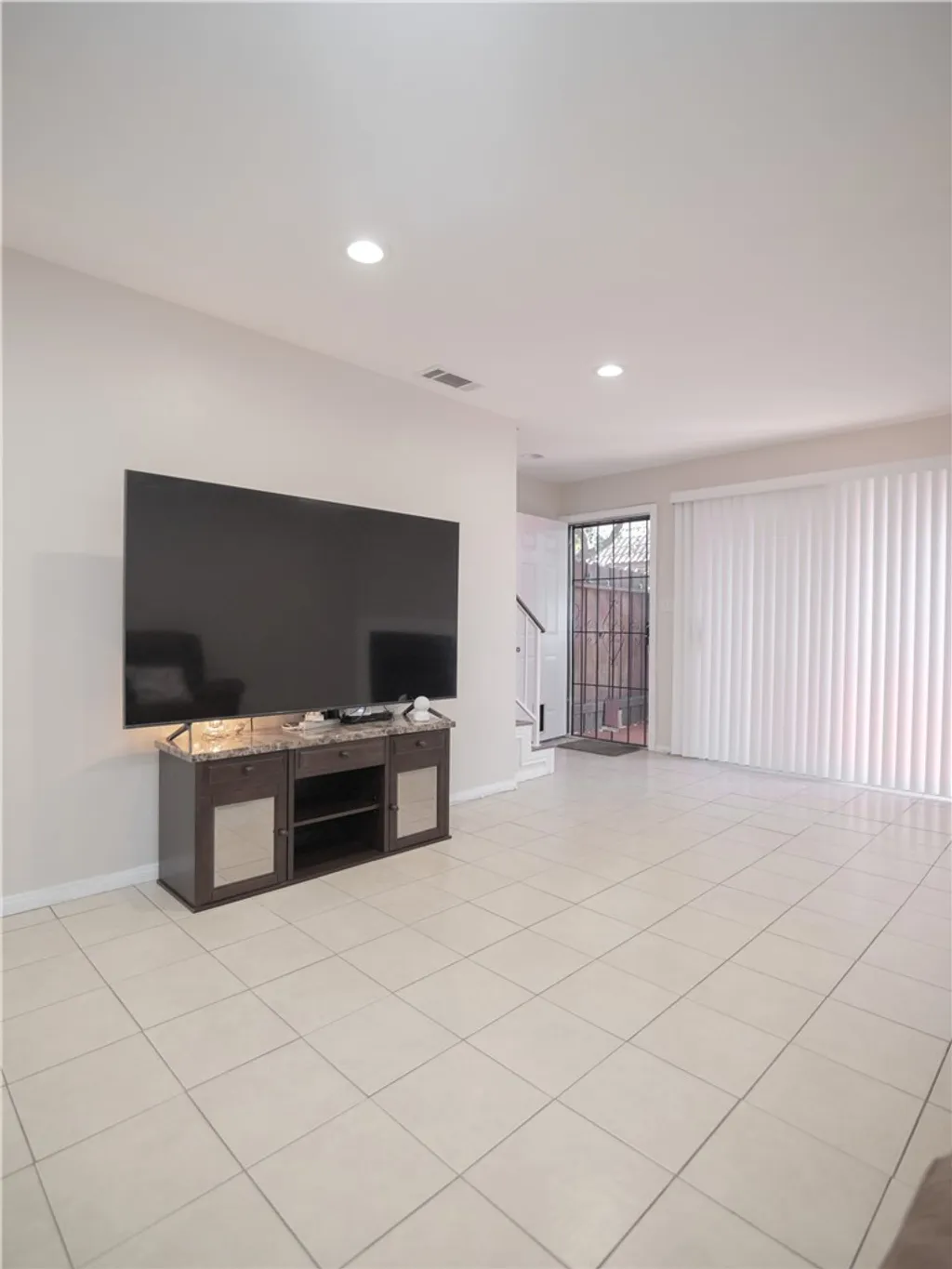 Additional image 13 of 14527 Plummer St Unit 202, Panorama City, CA 91402