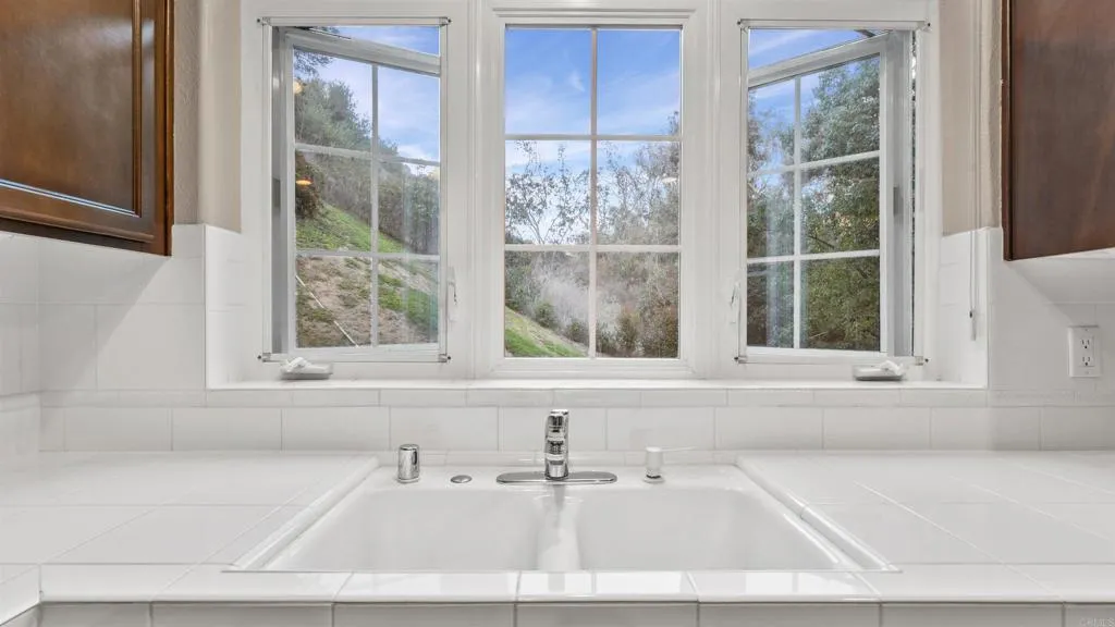 Additional image 63 of 2894 Torrey Pines Rd, La Jolla, CA 92037