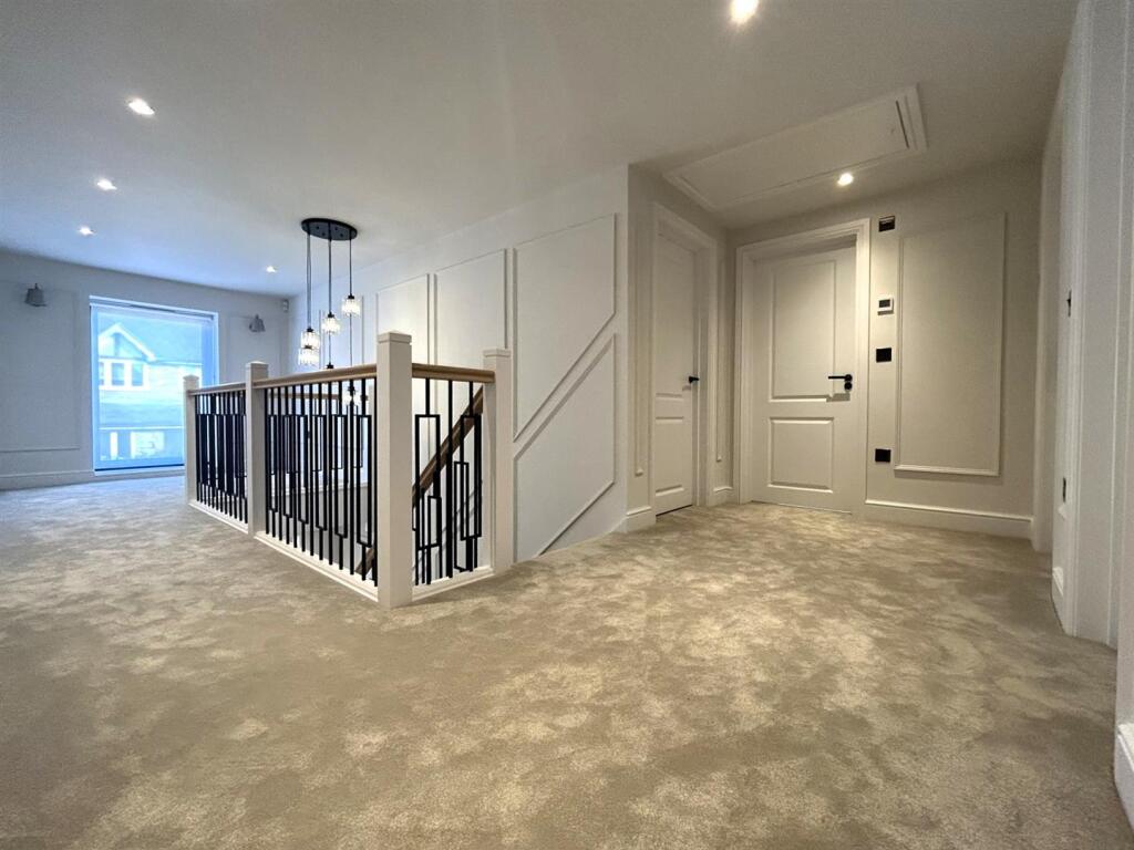 Additional image 15 of The Squirrels, Bricket Wood, St. Albans