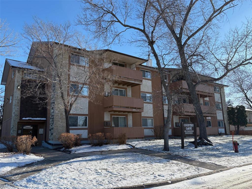 201 225 Princeton Boulevard|Winnipeg, Manitoba R3R0X9