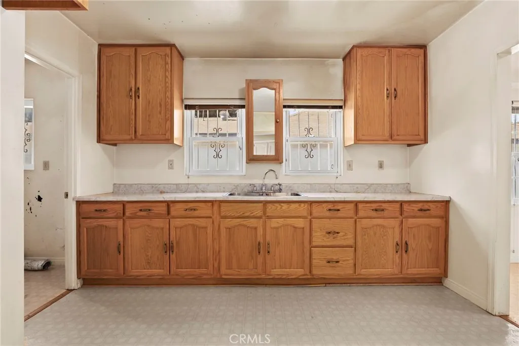 Additional image 37 of 1622 E 88th St, Los Angeles, CA 90002