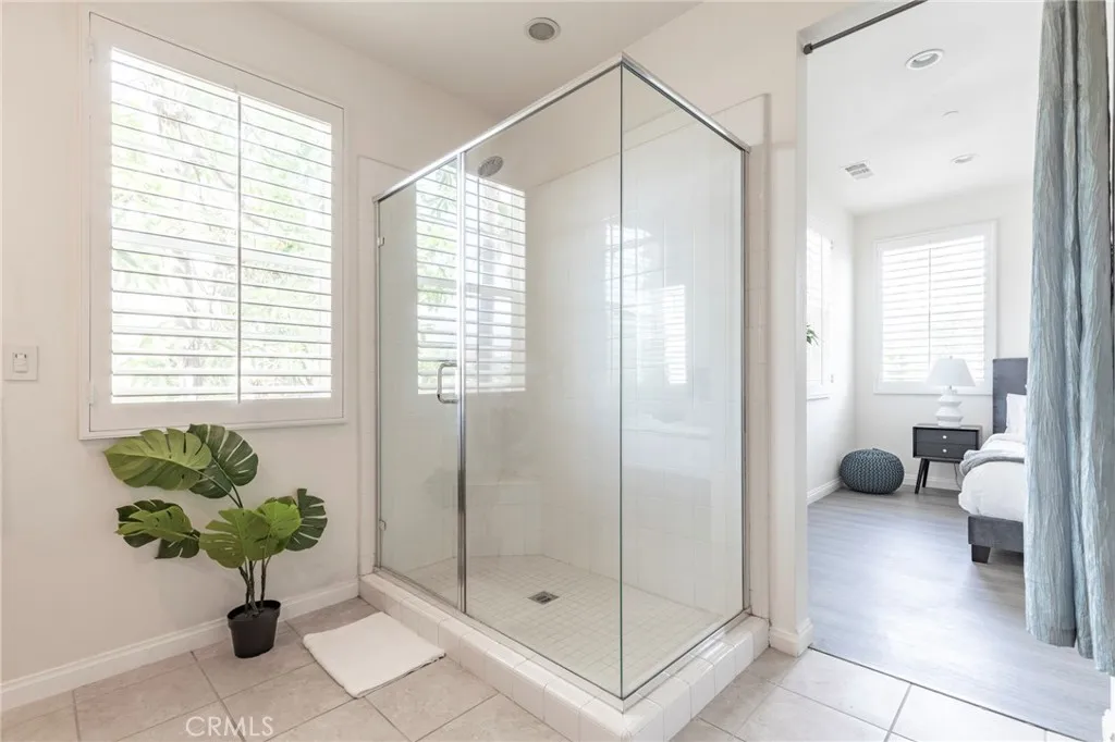 Additional image 123 of 816 E Promenade Unit A, Azusa, CA 91702