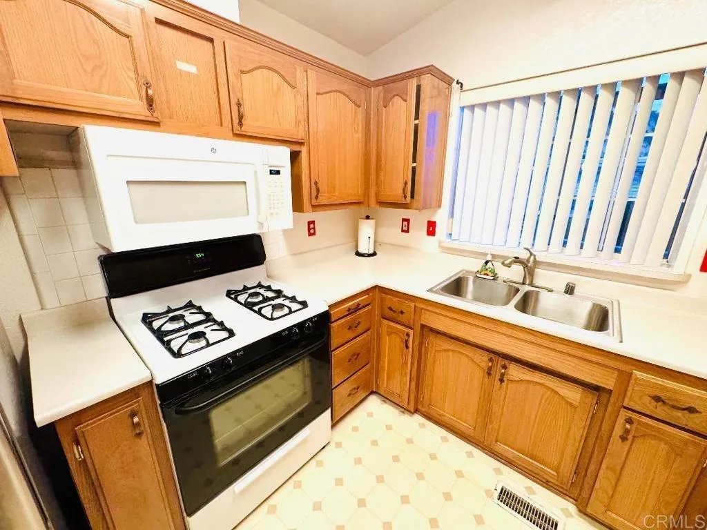 Additional image 42 of 3129 Calle Abajo Unit 105, San Diego, CA 92139