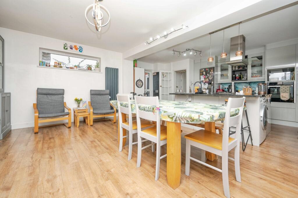 Additional image 7 of Springfields, Welwyn Garden City