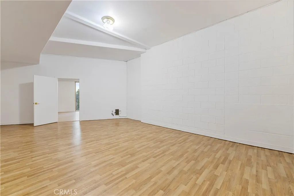 Additional image 113 of 4651 Ellenita Ave., Tarzana, CA 91356