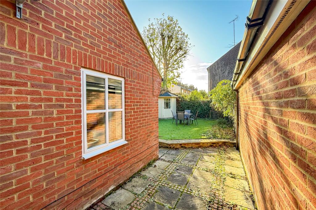 Additional image 13 of Knights Orchard, Verulam Road, St. Albans, Hertfordshire, AL3