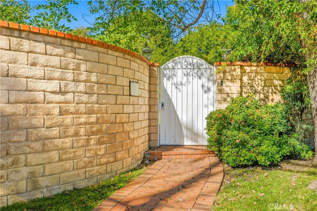 Additional image 4 of 5433 Shirley Avenue, Tarzana, CA 91356