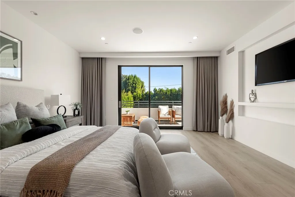 Additional image 90 of 4252 Shadyglade, Studio City, CA 91604