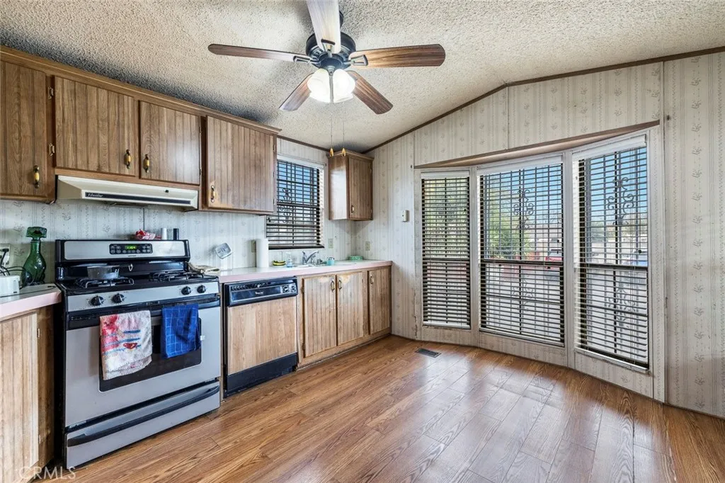 Additional image 10 of 1719 W Olive Avenue Unit 42, Fresno, CA 93728