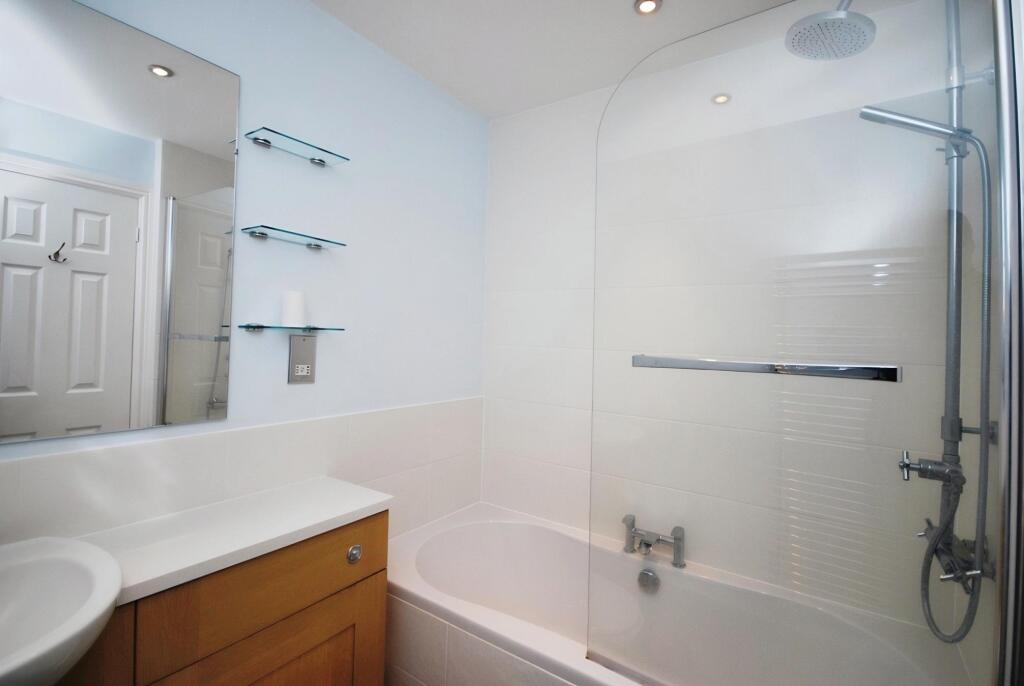 Additional image 4 of Longcroft Gardens, Welwyn Garden City, AL8