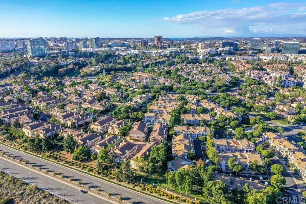 Additional image 43 of 7125 Calabria Court Unit D, San Diego, CA 92122