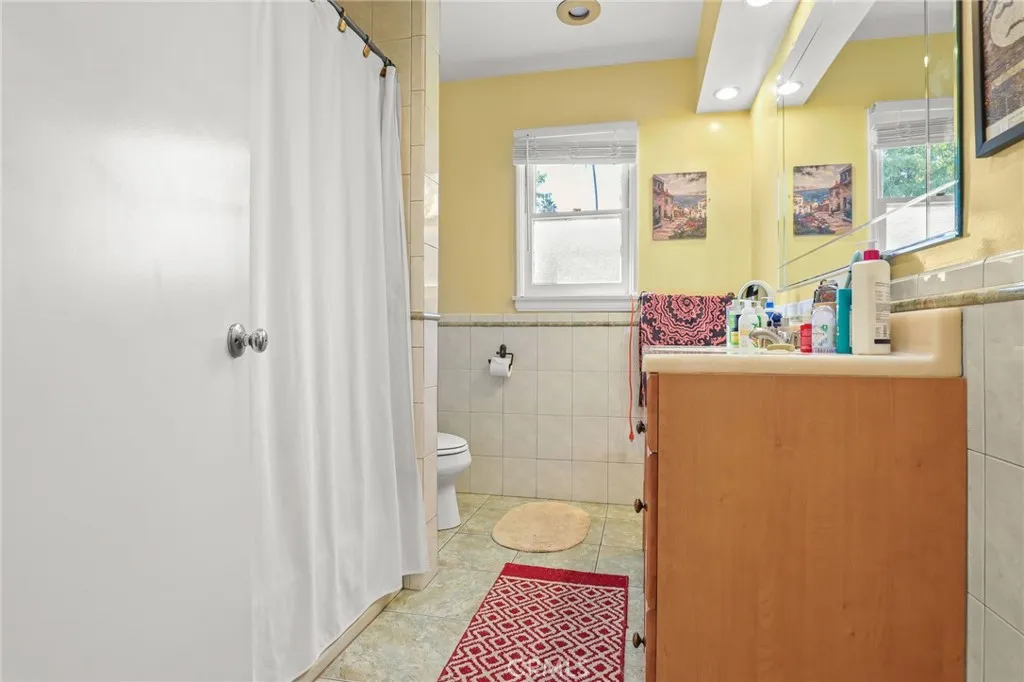 Additional image 67 of 15719 Vose Street, Lake Balboa, CA 91406