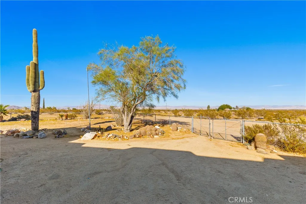 Additional image 64 of 60611 Birdie Ln, Landers, CA 92285