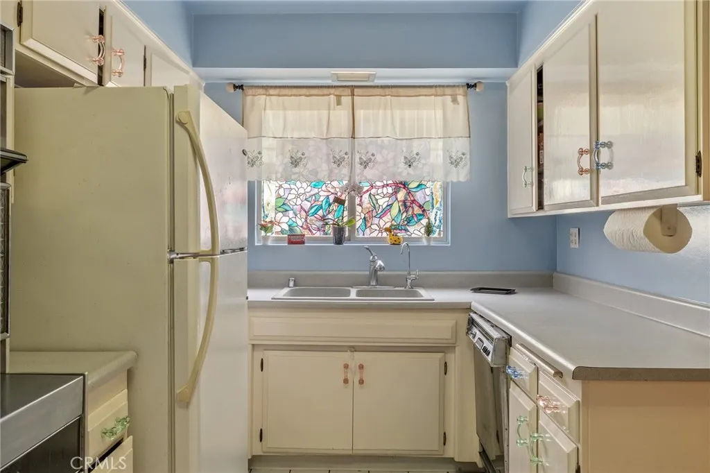 Additional image 43 of 330 N Howard Street Unit 201, Glendale, CA 91206