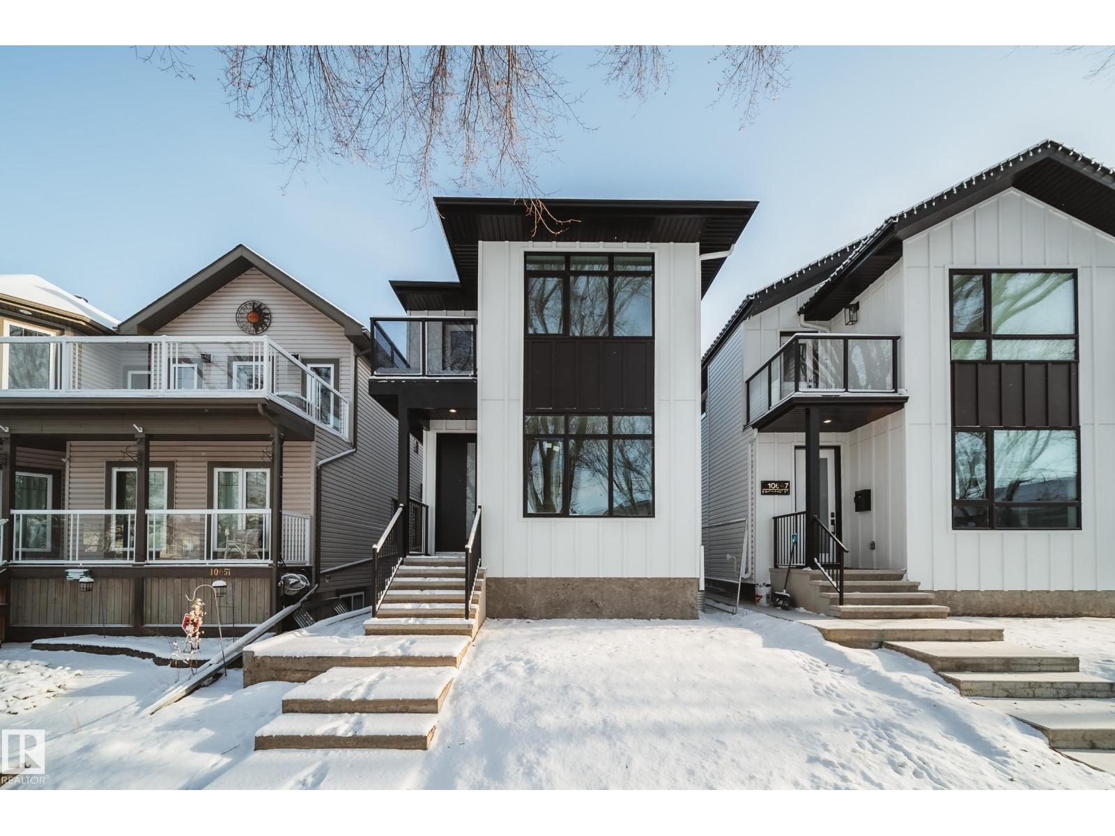10649 81 ST NW|Edmonton, Alberta T6A3W7