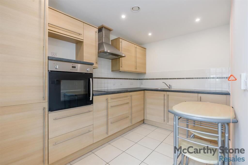 Additional image 4 of Peel Court, College Way, Welwyn Garden City, Hertfordshire, AL8 6DG