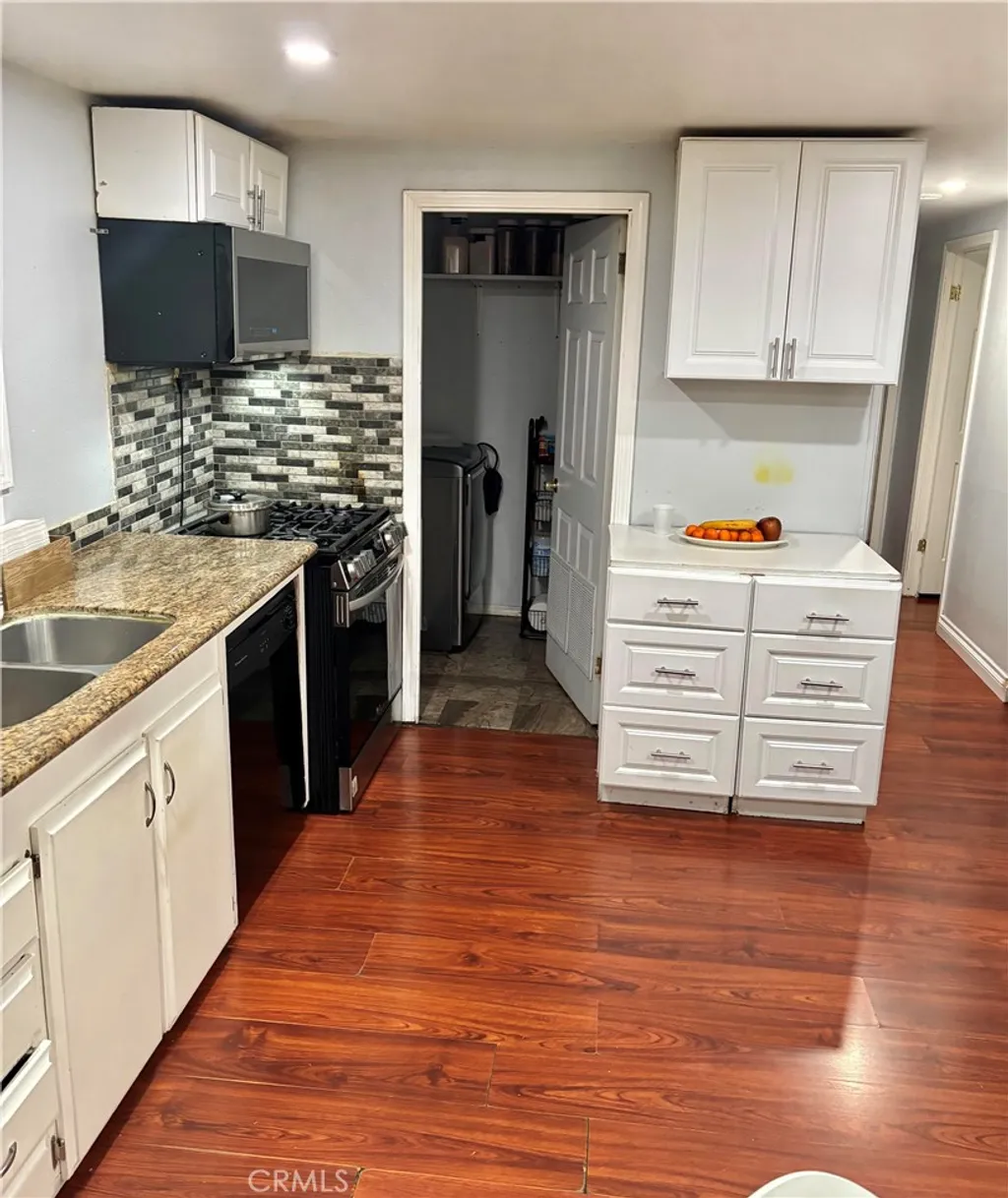 1301 E Avenue I, Lancaster, CA 93535